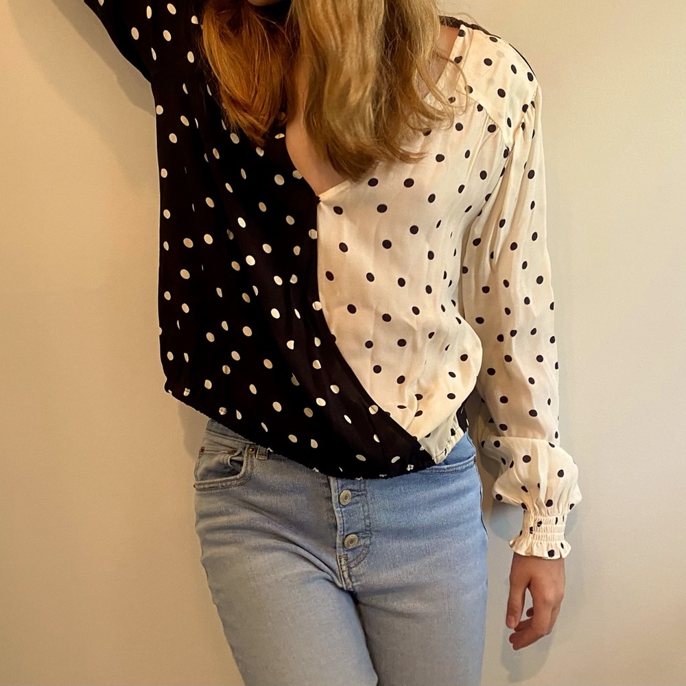 Cute long sleeve black and white shirt from Sanctuary in a size small.
